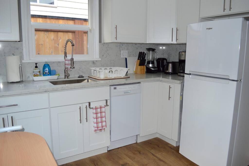 Cozy Crown Hill Carkeek Cottage W/3 Beds, Full Kitchen & Backyard In North ซีแอตเทิล ภายนอก รูปภาพ