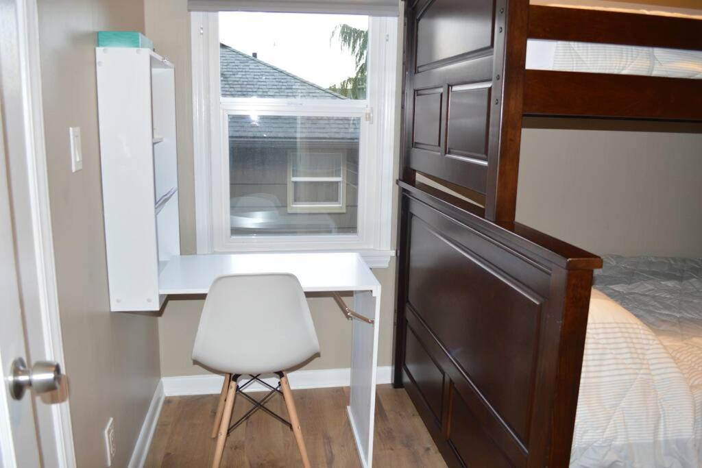 Cozy Crown Hill Carkeek Cottage W/3 Beds, Full Kitchen & Backyard In North ซีแอตเทิล ภายนอก รูปภาพ